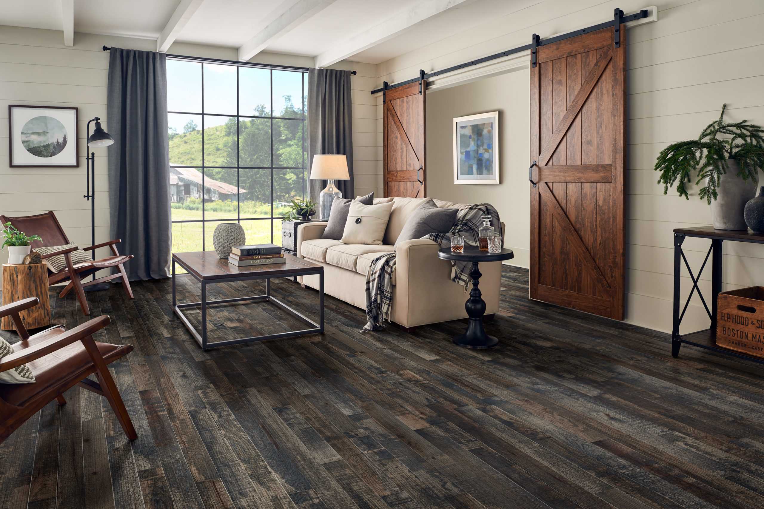 Mark Bowe SHMB39L46X Wyoming Room Scene of barnwood flooring