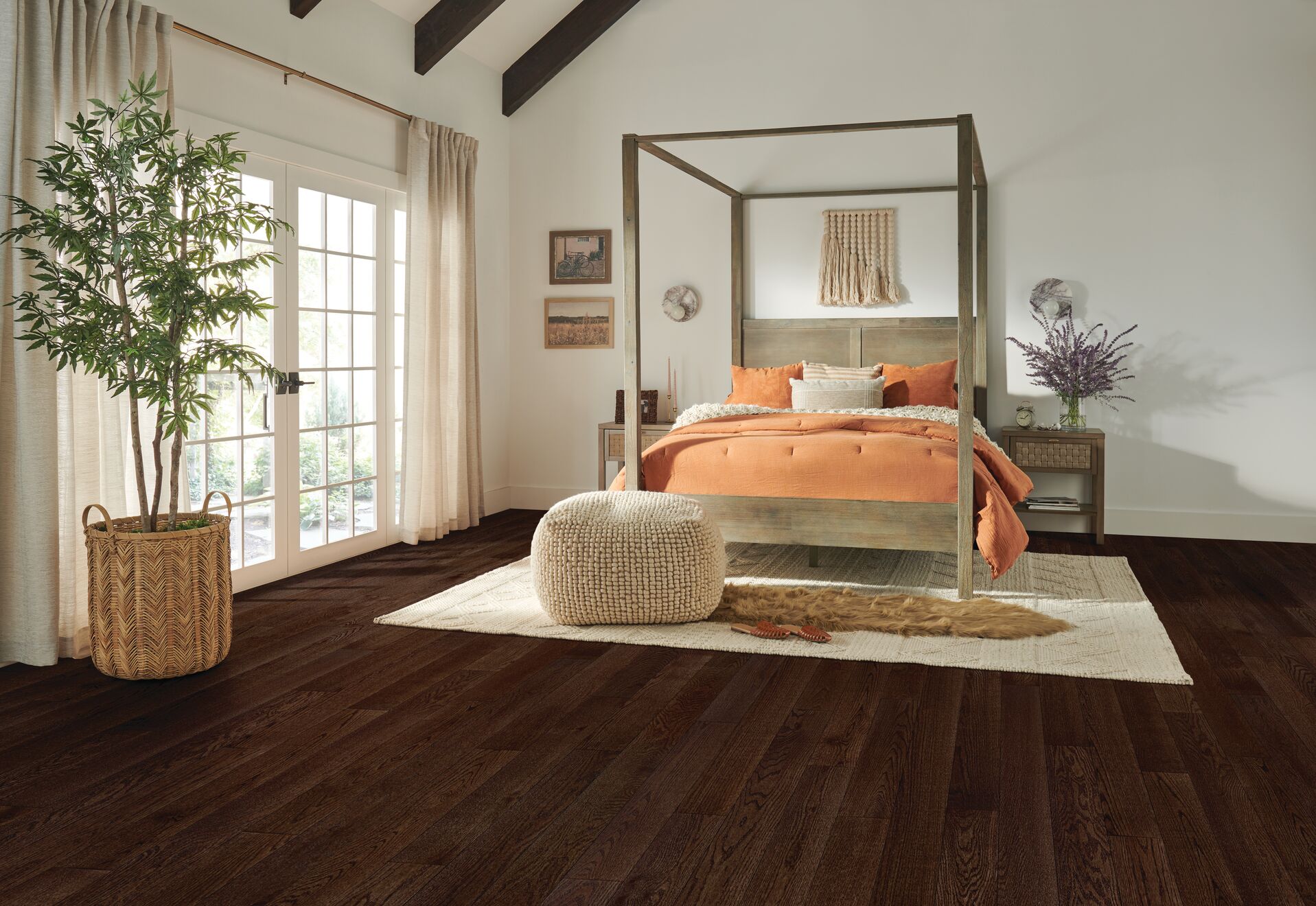 Dundee Mocha Solid Hardwood CB5277LG